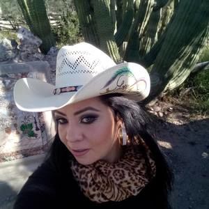 Meet your Posher, Karina